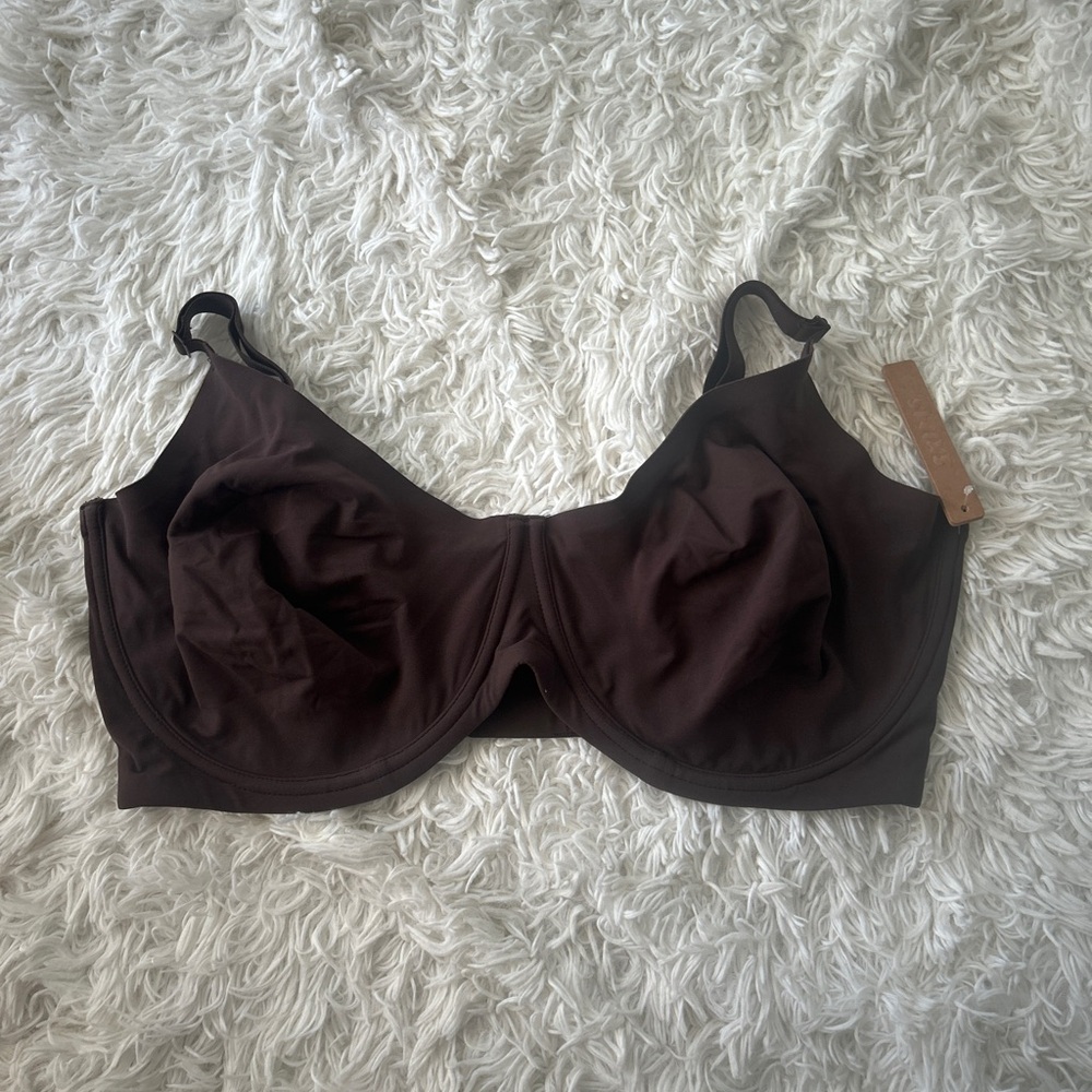 Skims bra